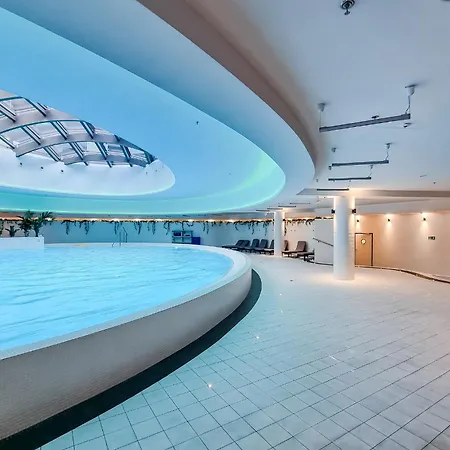 Ans Hanza Tower No 410 - Swimming Pool, Sauna, Jacuzzi, Viewing Terrace