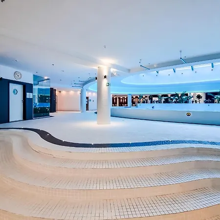 شقة Ans Hanza Tower No 410 - Swimming Pool, Sauna, Jacuzzi, Viewing Terrace شتشيتسين