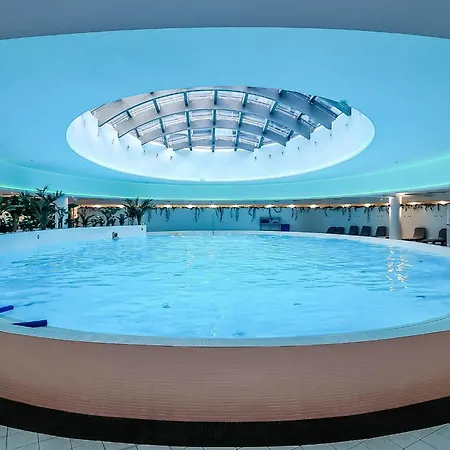 Ans Hanza Tower No 410 - Swimming Pool, Sauna, Jacuzzi, Viewing Terrace Apartament