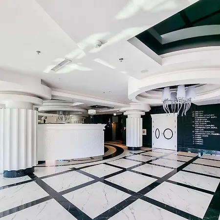 Ans Hanza Tower No 410 - Swimming Pool, Sauna, Jacuzzi, Viewing Terrace שצ'צ'ין