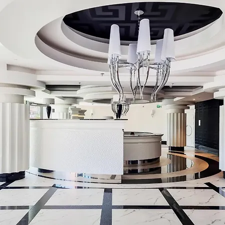 Ans Hanza Tower No 410 - Swimming Pool, Sauna, Jacuzzi, Viewing Terrace *