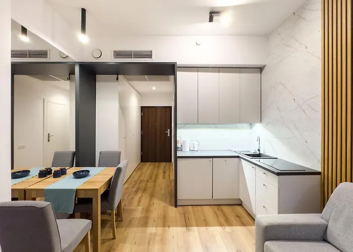 Ans Hanza Tower No 410 - Swimming Pool, Sauna, Jacuzzi, Viewing Terrace Apartamento