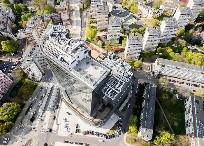 Ans Hanza Tower No 410 - Swimming Pool, Sauna, Jacuzzi, Viewing Terrace Apartamento